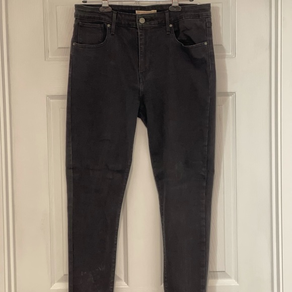 Levi’s Faded Black 721 High Rise Skinny Jean - Picture 1 of 3